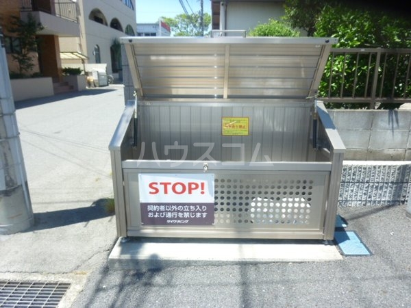 20/20 エントランス