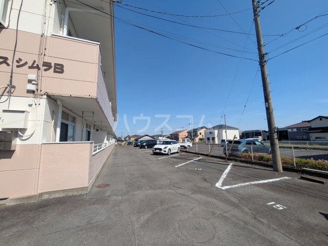 25/26 駐車場
