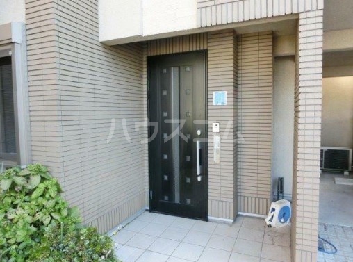 2/2 エントランス