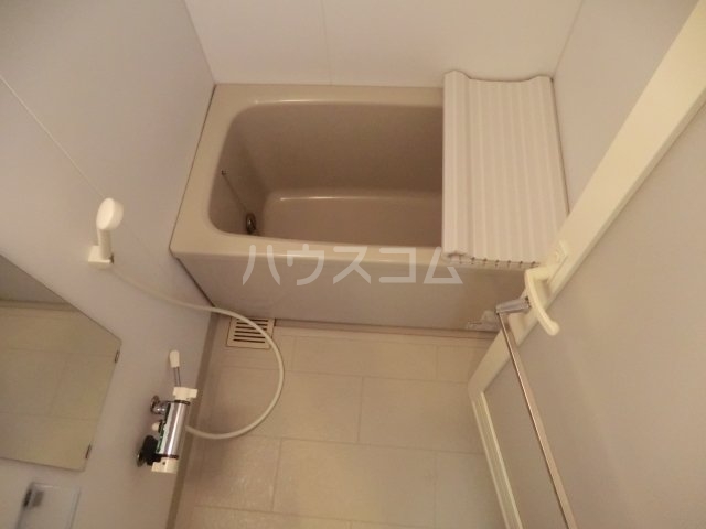 14/28 浴室