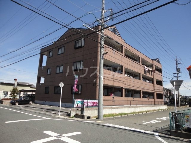 21/30 エントランス