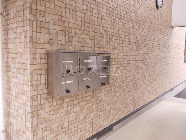 14/20 エントランス