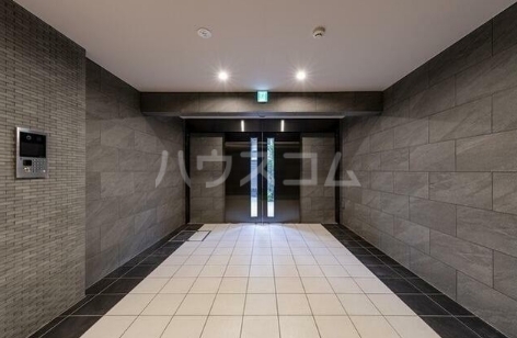 16/16 エントランス