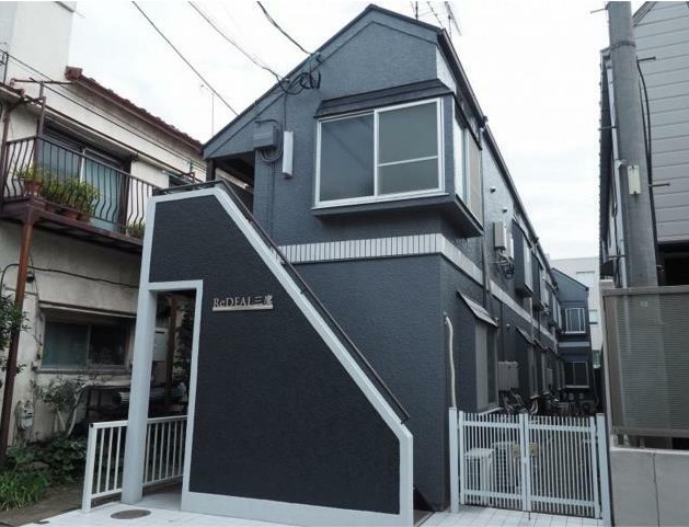 13/17 エントランス