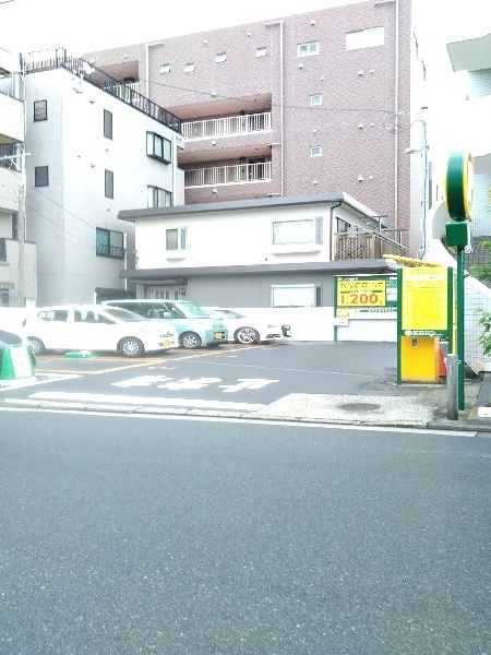 22/23 駐車場