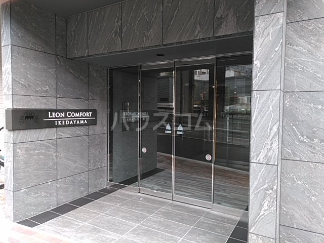 3/5 エントランス