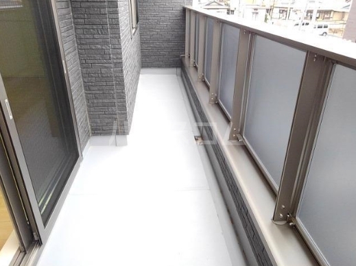 18/28 バルコニー