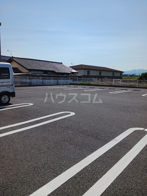26/30 駐車場