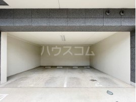 23/26 駐車場