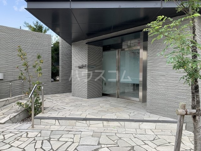 20/24 エントランス