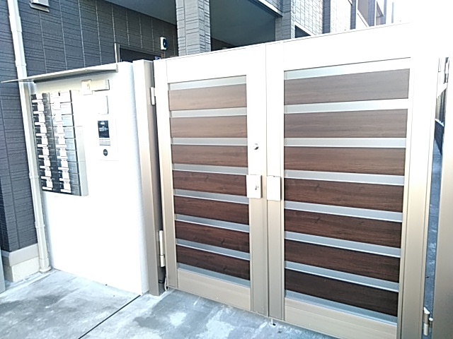 17/20 エントランス