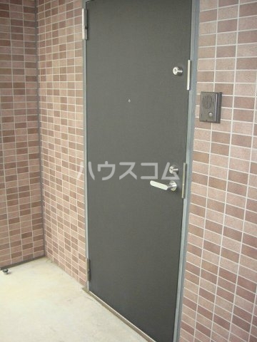 22/30 エントランス