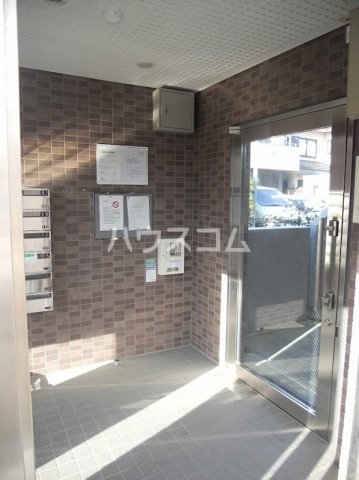 17/27 エントランス