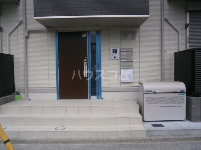 15/17 エントランス