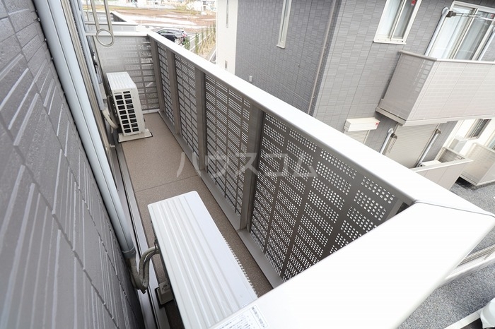 13/21 バルコニー