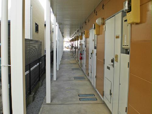 18/27 エントランス