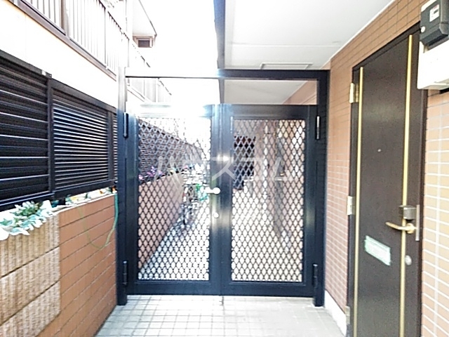 15/21 エントランス