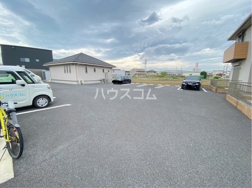 28/30 駐車場