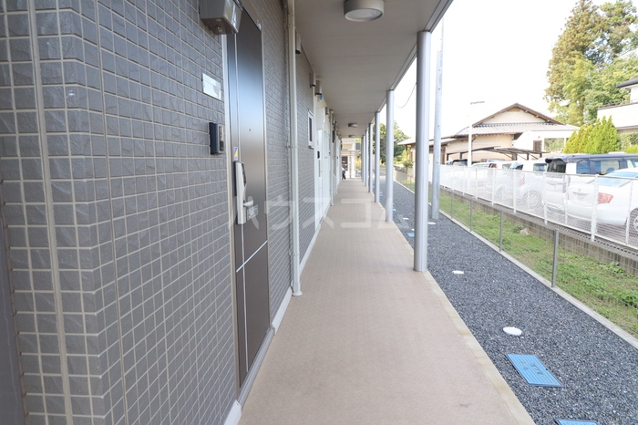 18/23 エントランス