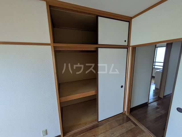13/30 収納