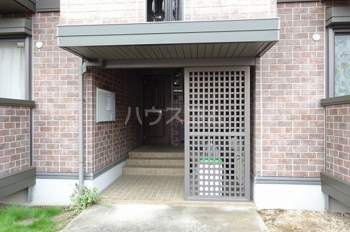 17/20 エントランス