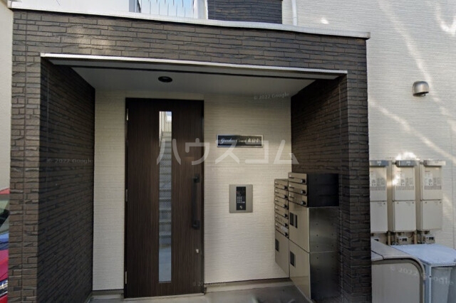 16/26 エントランス