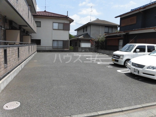 20/28 駐車場