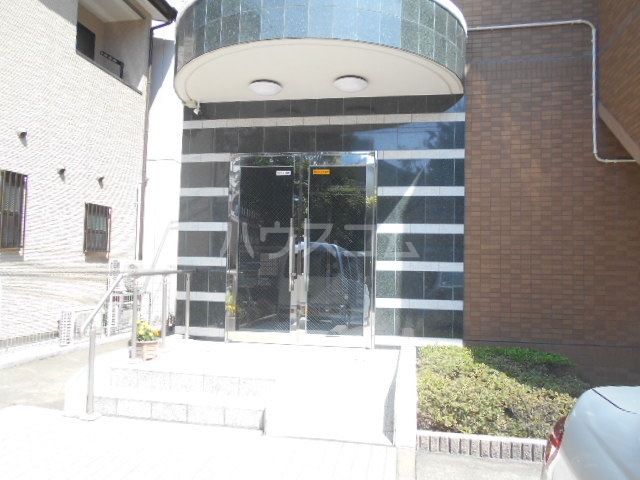 13/20 エントランス