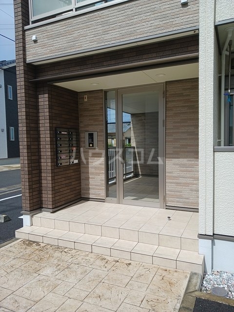 20/27 エントランス