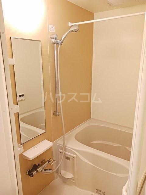 13/27 浴室