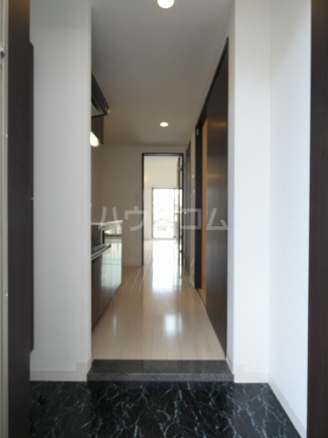 28/30 エントランス