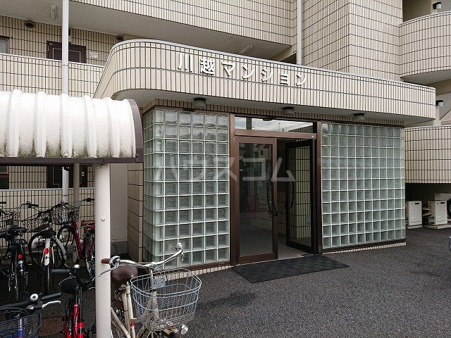 28/30 エントランス