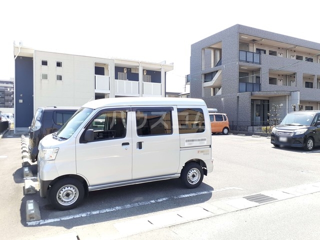 15/26 駐車場
