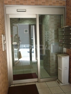 22/30 エントランス