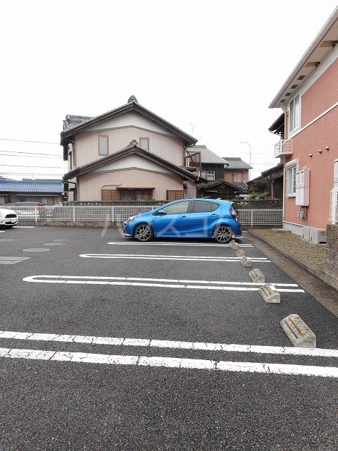 14/23 駐車場