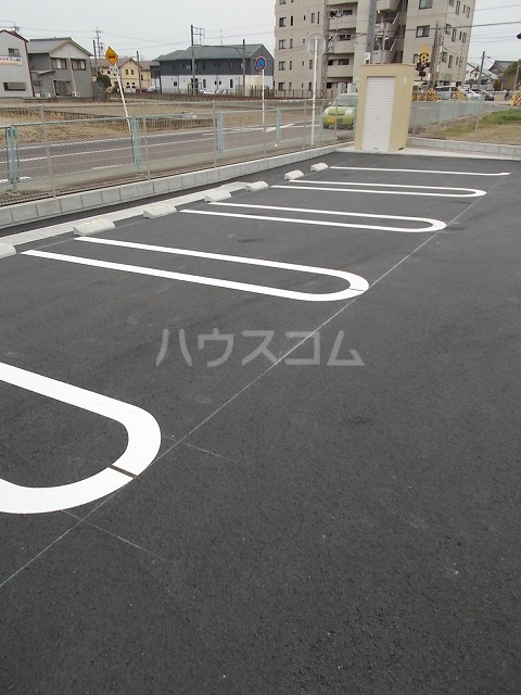 14/20 駐車場