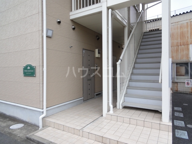 19/26 エントランス