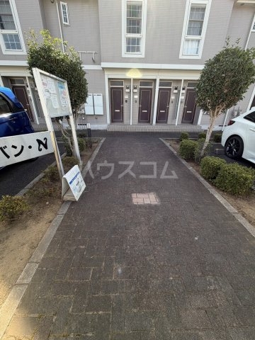 27/30 駐車場