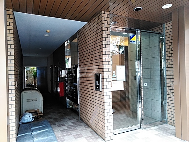 21/29 エントランス