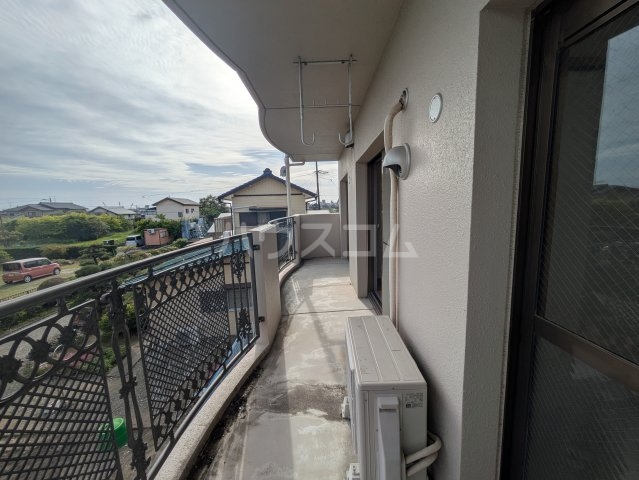 18/28 バルコニー