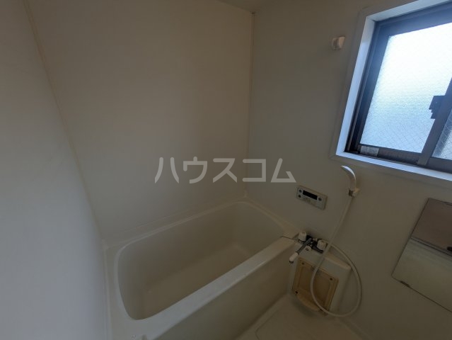 13/28 浴室