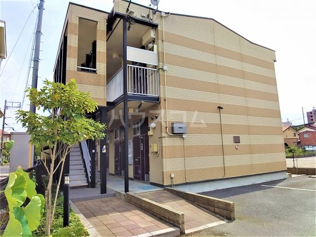 13/22 エントランス