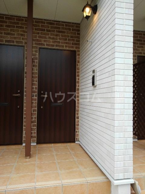 14/18 エントランス