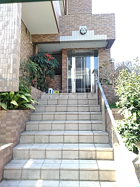 3/6 エントランス