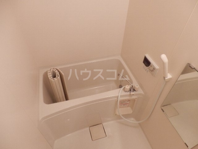 13/30 浴室