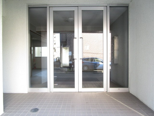 3/8 エントランス