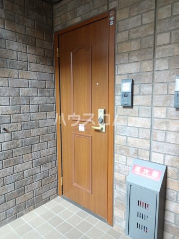 21/22 エントランス