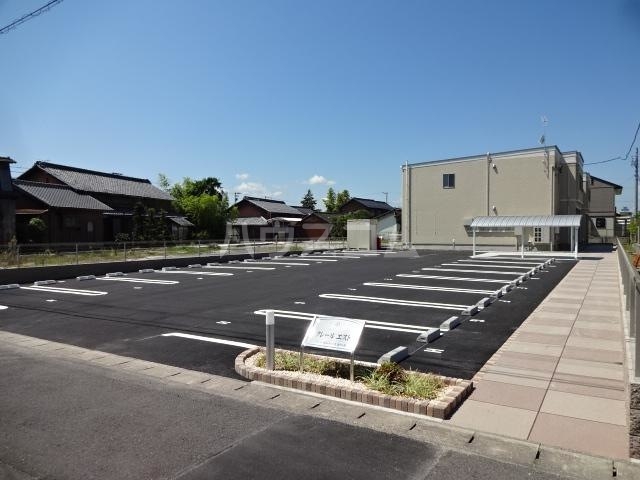 2/8 駐車場