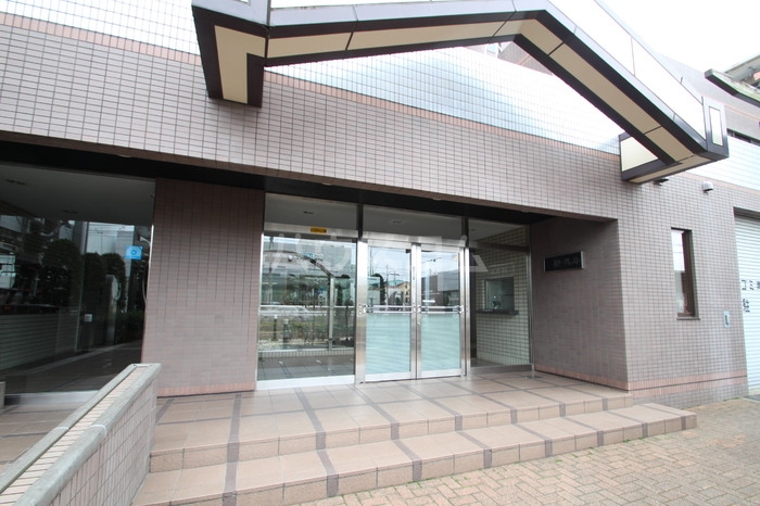 18/21 エントランス