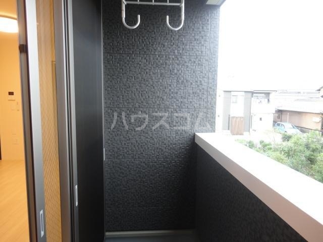 19/25 バルコニー